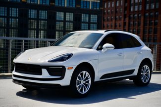 Used 2025 Porsche Macan image 1