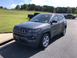 Used 2024 Jeep Compass Latitude image 1