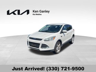 Used 2015 Ford Escape SE image 1