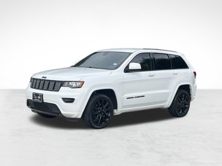 Used 2020 Jeep Grand Cherokee Altitude image 1