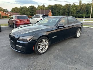 Used 2011 BMW 750i w/ M Sport Pkg image 1