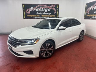 Used 2021 Volkswagen Passat 2.0T SE image 1