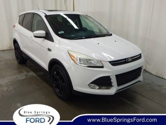 Used 2015 Ford Escape SE image 1
