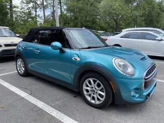 Used 2017 MINI Cooper S image 1