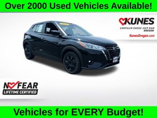 Used 2021 Nissan Kicks S image 1