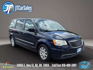 Used 2013 Chrysler Town & Country Touring image 1