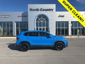 Used 2022 Volkswagen Taos SE image 1
