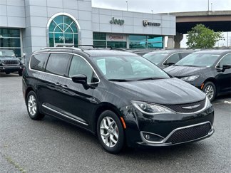 Certified 2020 Chrysler Pacifica Touring-L image 1