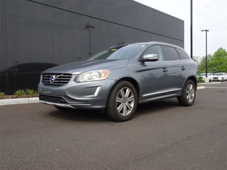 Used 2016 Volvo XC60 T6 w/ Proximity Package image 1