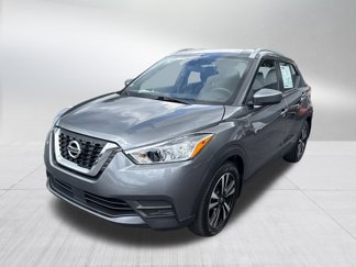 Used 2020 Nissan Kicks SV image 1