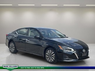 Used 2023 Nissan Altima 2.5 SV image 1