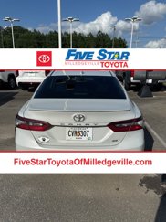 Used 2023 Toyota Camry SE image 1