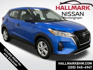 New 2025 Nissan Kicks Play S image 1