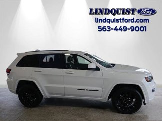 Used 2020 Jeep Grand Cherokee Altitude image 1