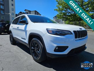 Used 2023 Jeep Cherokee Altitude Lux image 1