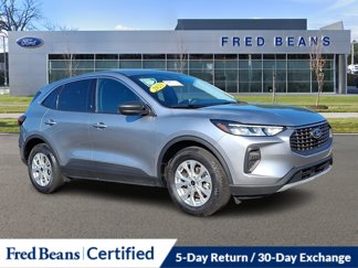 Used 2023 Ford Escape Active image 1