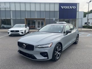 Certified 2025 Volvo S60 B5 Core image 1