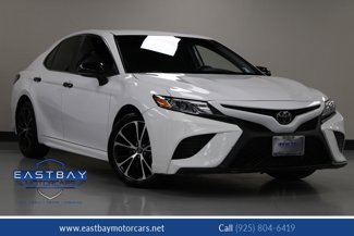 Used 2019 Toyota Camry SE image 1