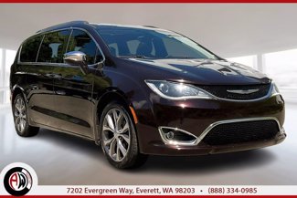 Used 2017 Chrysler Pacifica Limited w/ UConnect Theater Package image 1