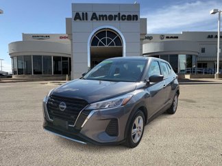Used 2024 Nissan Kicks S image 1