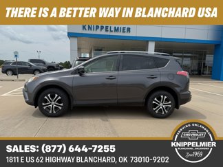 Used 2017 Toyota RAV4 LE image 1