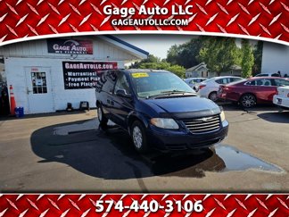 Used 2006 Chrysler Town & Country w/ Popular Equipment Group I image 1