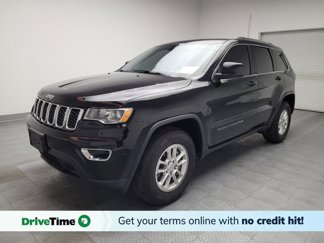 Used 2020 Jeep Grand Cherokee Laredo image 1