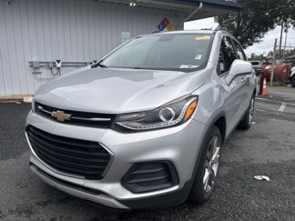Used 2020 Chevrolet Trax LT w/ Driver Confidence Package image 1