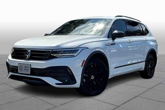 Used 2022 Volkswagen Tiguan SE R-Line image 1