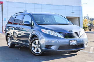 Certified 2015 Toyota Sienna LE image 1