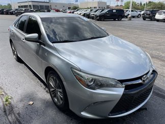 Used 2017 Toyota Camry XSE image 1