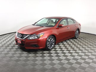 Used 2016 Nissan Altima 2.5 SL w/ 2.5 Technology Package image 1