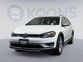Used 2018 Volkswagen Golf Alltrack S image 1