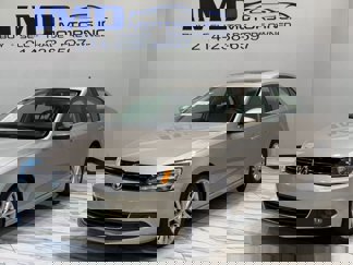 Used 2013 Volkswagen Jetta SEL image 1
