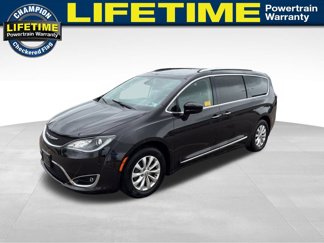 Used 2019 Chrysler Pacifica Touring-L image 1
