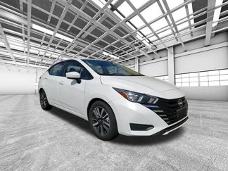 Used 2023 Nissan Versa SV image 1
