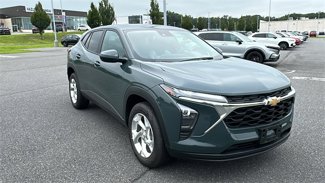 Used 2025 Chevrolet Trax LS w/ LS Convenience Package image 1