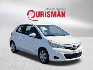 Used 2012 Toyota Yaris L image 1