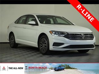 Used 2021 Volkswagen Jetta R-Line image 1