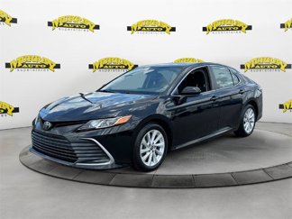 Used 2023 Toyota Camry LE image 1