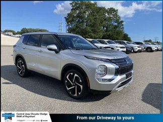 Used 2022 Mitsubishi Outlander SE image 1