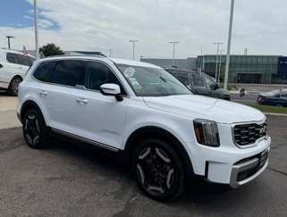 Used 2023 Kia Telluride S image 1