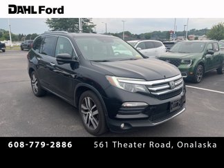 Used 2017 Honda Pilot Touring image 1