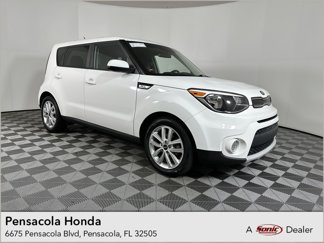 Used 2019 Kia Soul + image 1