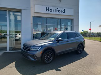Certified 2024 Volkswagen Tiguan SE image 1