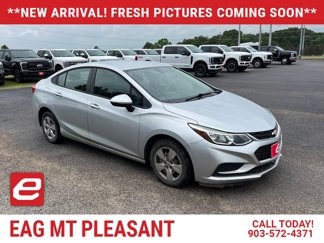 Used 2018 Chevrolet Cruze LS image 1