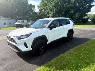 Used 2022 Toyota RAV4 LE image 1