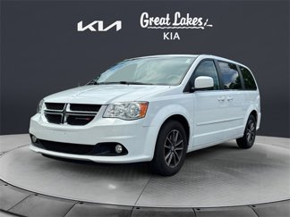 Used 2017 Dodge Grand Caravan SXT image 1