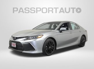 Used 2024 Toyota Camry LE image 1