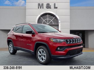 New 2025 Jeep Compass Latitude image 1